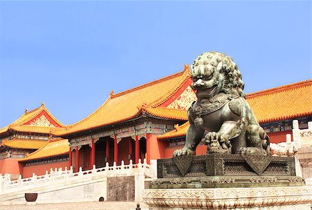 forbidden city china roof animals - Lion statue in Forbidden City, Beijing, China Stock Photo - Budget Royalty-Free & Subscription, Code: 400-07620544
