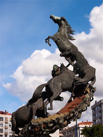 photojope (artist) - Horses sculpture in Spain Square in Vigo, Pontevedra, Galicia, Spain. Photographie de stock - Aubaine LD & Abonnement, Code: 400-07621263