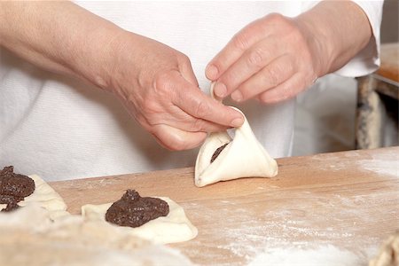 simsearch:400-07615342,k - Professional Bakery - Baker Making Sweet Pastry Stock Photo - Budget Royalty-Free & Subscription, Code: 400-07621287