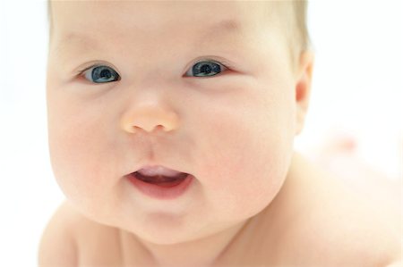 newborn baby 4 months cute smiling Foto de stock - Royalty-Free Super Valor e Assinatura, Número: 400-07621675