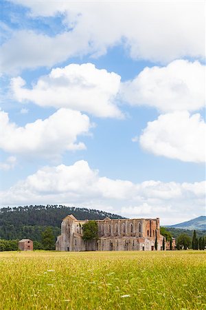 simsearch:400-05334922,k - Italy, Tuscany region. Medieval San Galgano Abbey. Stock Photo - Budget Royalty-Free & Subscription, Code: 400-07622021