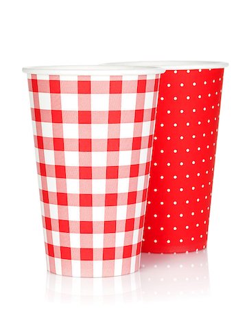 simsearch:400-06072755,k - Disposable paper cups. Isolated on white background Foto de stock - Super Valor sin royalties y Suscripción, Código: 400-07623664