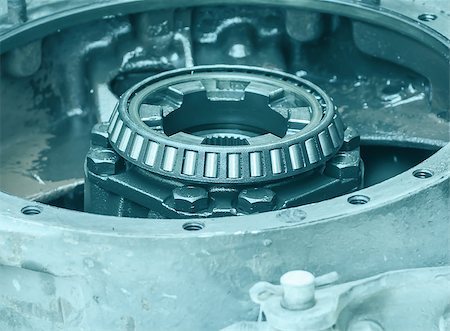 Close-up Inside of gearbox with ball bearings Stock Photo - Budget Royalty-Free & Subscription, Code: 400-07623984