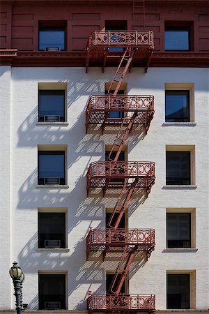 street in san francisco with old homes - Stairway outside of old building in San Francisco Photographie de stock - Aubaine LD & Abonnement, Code: 400-07634467