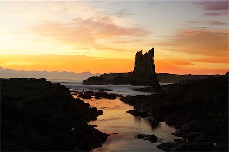 simsearch:400-07514503,k - Sunrise at Cathedral Rocks, Kiama Downs, NSW, Australia Stock Photo - Budget Royalty-Free & Subscription, Code: 400-07631953