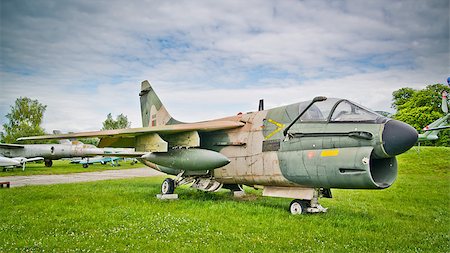 simsearch:6102-08761105,k - Vought A-7P Corsair II - american carrier plane Foto de stock - Super Valor sin royalties y Suscripción, Código: 400-07632186