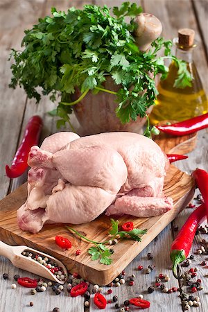 simsearch:400-05909845,k - Raw chicken with spices and cilantro ready to be prepared Foto de stock - Super Valor sin royalties y Suscripción, Código: 400-07659066