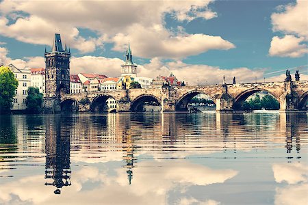 Vintage image of Charles Bridge and Prague Castle in the morning Photographie de stock - Aubaine LD & Abonnement, Code: 400-07659214