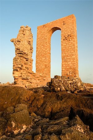 Ruins of a ancient arch,  Africa cape, Mahdia, Tunisia Stock Photo - Budget Royalty-Free & Subscription, Code: 400-07668938