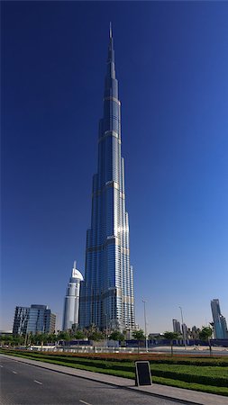 simsearch:400-08730679,k - Burj Khalifa in Dubai Stock Photo - Budget Royalty-Free & Subscription, Code: 400-07669012