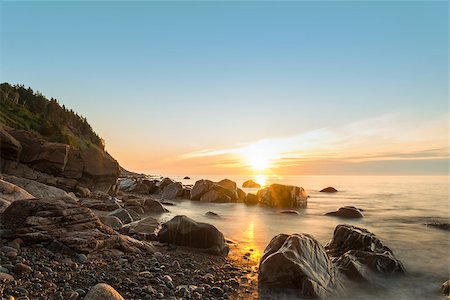 simsearch:400-07825329,k - Ocean shore at sunrise (Cape Breton, Nova Scotia, Canada) Foto de stock - Super Valor sin royalties y Suscripción, Código: 400-07660303