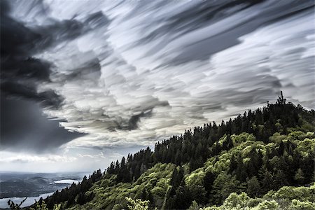 Clouds over mount Campo dei Fiori - Varese Fotografie stock - Microstock e Abbonamento, Codice: 400-07661013