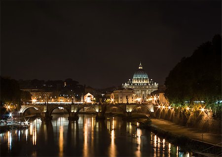 simsearch:400-07303541,k - Night View of St. Peter's Basilica in Vatican City, with the Tiber river and ponte Vittorio Emmanuelle II Stock Photo - Budget Royalty-Free & Subscription, Code: 400-07661517