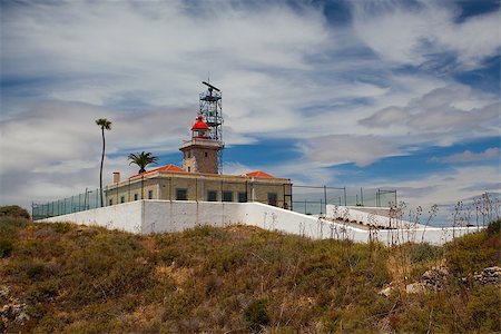 simsearch:400-06761996,k - Ponta de Piedade Lighthouse overlooking the Atlantic Ocean,Lagos,Algarve,Portugal Foto de stock - Super Valor sin royalties y Suscripción, Código: 400-07661799