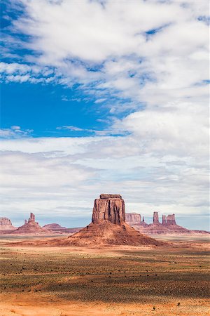 simsearch:400-05883567,k - Complementary colours blue and orange in this iconic view of Monument Valley, USA Foto de stock - Super Valor sin royalties y Suscripción, Código: 400-07662333