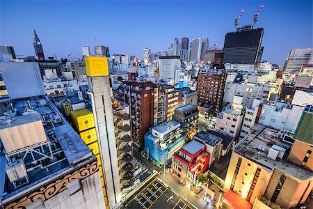 Shinjuku, Tokyo, Japan cityscape at twilight. Foto de stock - Super Valor sin royalties y Suscripción, Código: 400-07676591