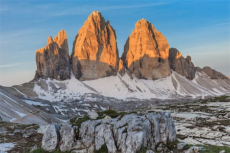 simsearch:400-08111064,k - Tre Cime di Lavaredo at sunrise, Dolomite Alps, Italy Foto de stock - Super Valor sin royalties y Suscripción, Código: 400-07676927