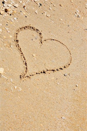 simsearch:400-08495448,k - Concept of love. Shape of heart drawn in the sand Stock Photo - Budget Royalty-Free & Subscription, Code: 400-07678329