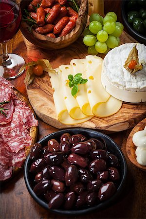 simsearch:400-06082979,k - Antipasto and catering platter with different meat and cheese products Photographie de stock - Aubaine LD & Abonnement, Code: 400-07678624
