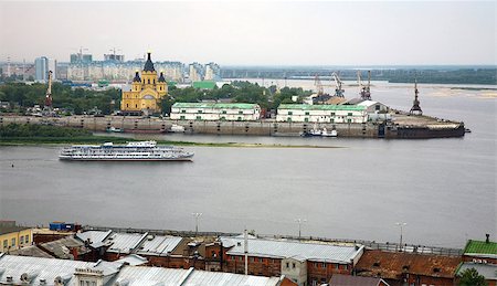 simsearch:400-06094808,k - Evening cruise on the river in Nizhny Novgorod Foto de stock - Super Valor sin royalties y Suscripción, Código: 400-07684162