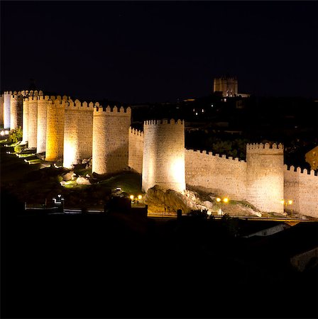 simsearch:400-05705183,k - night scene of the walls of avila in spain Stock Photo - Budget Royalty-Free & Subscription, Code: 400-07680507