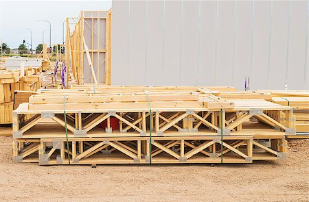 simsearch:400-09096995,k - stack of wooden joists and building lumber at construction cite Photographie de stock - Aubaine LD & Abonnement, Code: 400-07680793