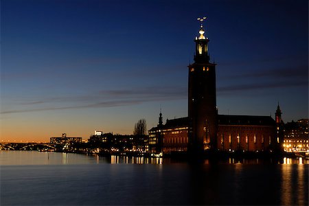 simsearch:400-07429060,k - Stockholm City Hall in the night. Photographie de stock - Aubaine LD & Abonnement, Code: 400-07680851