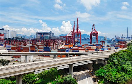 simsearch:400-04506484,k - Highway bridge and truck transport container on the road to the port. Stockbilder - Microstock & Abonnement, Bildnummer: 400-07681286