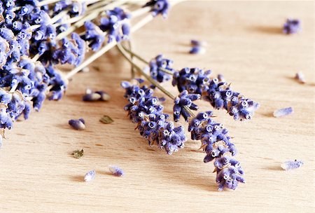 simsearch:400-05947571,k - A shot of dried lavender on the table Stock Photo - Budget Royalty-Free & Subscription, Code: 400-07681300
