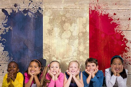 simsearch:400-07683875,k - Cute pupils smiling at camera against france flag in grunge effect Foto de stock - Super Valor sin royalties y Suscripción, Código: 400-07683977