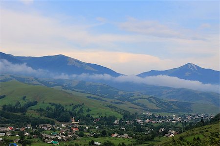 View on the Carpathians mountains in Ukraine Stockbilder - Microstock & Abonnement, Bildnummer: 400-07715468