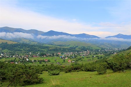 View on the Carpathians mountains in Ukraine Stockbilder - Microstock & Abonnement, Bildnummer: 400-07715469
