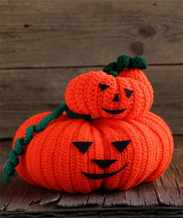 simsearch:400-07172678,k - two funny Halloween orange pumpkin Jack O'Lantern Photographie de stock - Aubaine LD & Abonnement, Code: 400-07715866