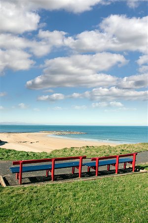 a beautiful path with benches with views of Ballybunion beach and coast Foto de stock - Royalty-Free Super Valor e Assinatura, Número: 400-07716722