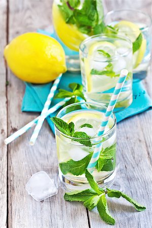 simsearch:400-07715048,k - Mint lemonad in glasses and pitcher. Selective focus. Stock Photo - Budget Royalty-Free & Subscription, Code: 400-07713410