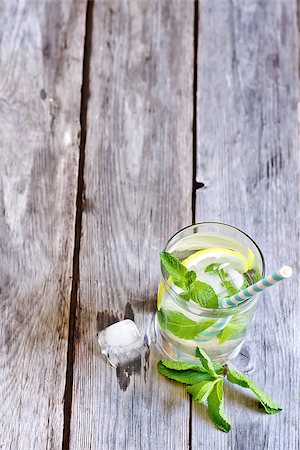 simsearch:400-07555096,k - Mint lemonad in glass. Copyspace background. Stock Photo - Budget Royalty-Free & Subscription, Code: 400-07713411