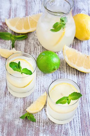 simsearch:400-07715048,k - Mint lemonad in glasses and pitcher. Selective focus. Stock Photo - Budget Royalty-Free & Subscription, Code: 400-07713461