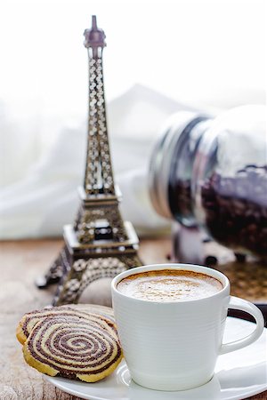 Cup of espresso and biscotti on table Stockbilder - Microstock & Abonnement, Bildnummer: 400-07745684