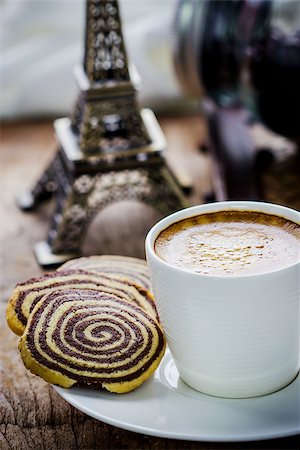 Cup of espresso and biscotti on table Stockbilder - Microstock & Abonnement, Bildnummer: 400-07745685