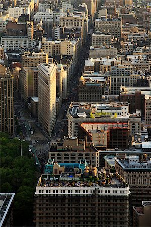 simsearch:400-04782234,k - NEW YORK CITY - MAY 17: Flatiron Building. New York City Manhattan skyline aerial view with Empire State and skyscrapers  in May 17, 2013 in Manhattan, New York City Stockbilder - Microstock & Abonnement, Bildnummer: 400-07748279