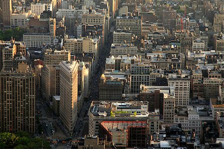 simsearch:400-04782234,k - NEW YORK CITY - MAY 17: Flatiron Building. New York City Manhattan skyline aerial view with Empire State and skyscrapers  in May 17, 2013 in Manhattan, New York City Stockbilder - Microstock & Abonnement, Bildnummer: 400-07748280