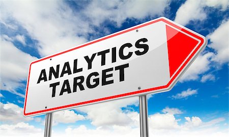 simsearch:400-07916759,k - Analytics Target - Inscription on Red Road Sign on Sky Background. Photographie de stock - Aubaine LD & Abonnement, Code: 400-07748734
