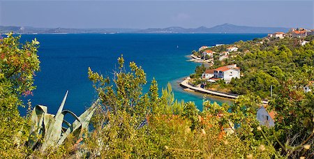 simsearch:400-07633210,k - Croatian island Iz panoramic view, Dalmatia Stock Photo - Budget Royalty-Free & Subscription, Code: 400-07748819