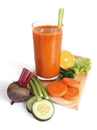 glass with carrot juice on white background Photographie de stock - Aubaine LD & Abonnement, Code: 400-07748901