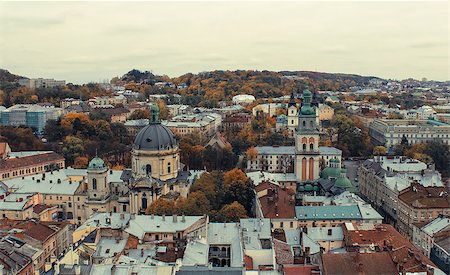 simsearch:400-06692839,k - Top view of the Cathedral in Lviv, Ukraine. Foto de stock - Super Valor sin royalties y Suscripción, Código: 400-07754124