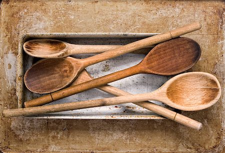 close up of vintage wooden spatula Stock Photo - Budget Royalty-Free & Subscription, Code: 400-07754506