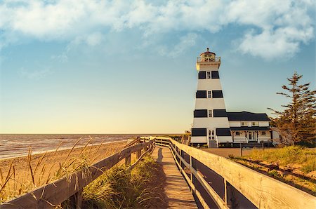 simsearch:400-08335726,k - West Point Lighthouse (Prince Edward Island, Canada) Foto de stock - Royalty-Free Super Valor e Assinatura, Número: 400-07757861