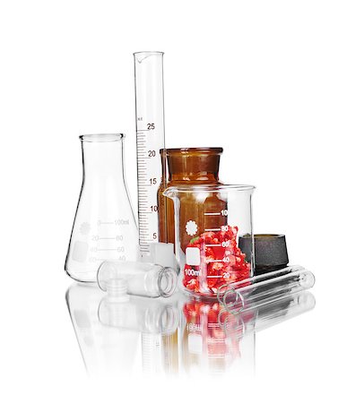 simsearch:400-06916693,k - Laboratory glassware for liquids on white background Stock Photo - Budget Royalty-Free & Subscription, Code: 400-07774098