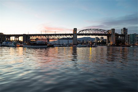 simsearch:400-07680378,k - Overlooking The Waters Of False Creek And Downtown Vancouver Stockbilder - Microstock & Abonnement, Bildnummer: 400-07775199