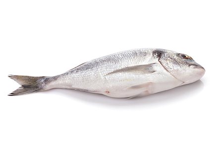 simsearch:400-07776969,k - Fresh dorado fish. Isolated on white background Foto de stock - Super Valor sin royalties y Suscripción, Código: 400-07776964